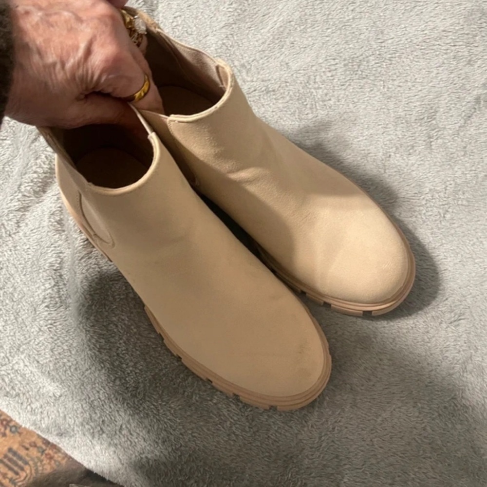 New Look Cream Heeled Boots